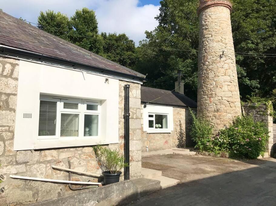 Woodland Cottage In Cornwall With Walled Garden 赫尔斯顿 外观 照片