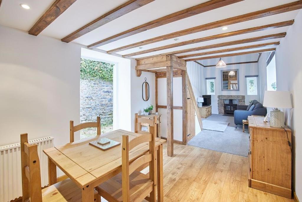 Woodland Cottage In Cornwall With Walled Garden 赫尔斯顿 外观 照片